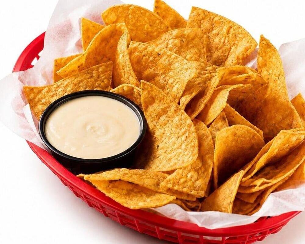 Chips & Queso